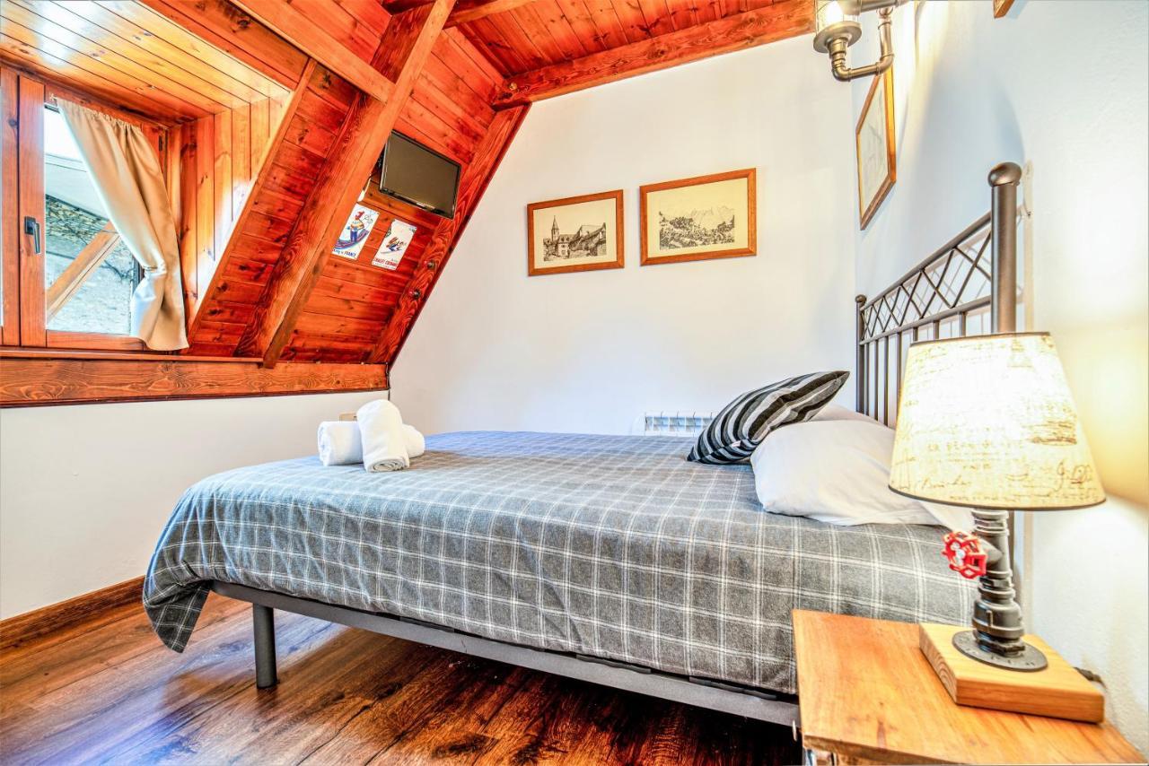 Apartamentos Aran Montcorbau Exterior foto