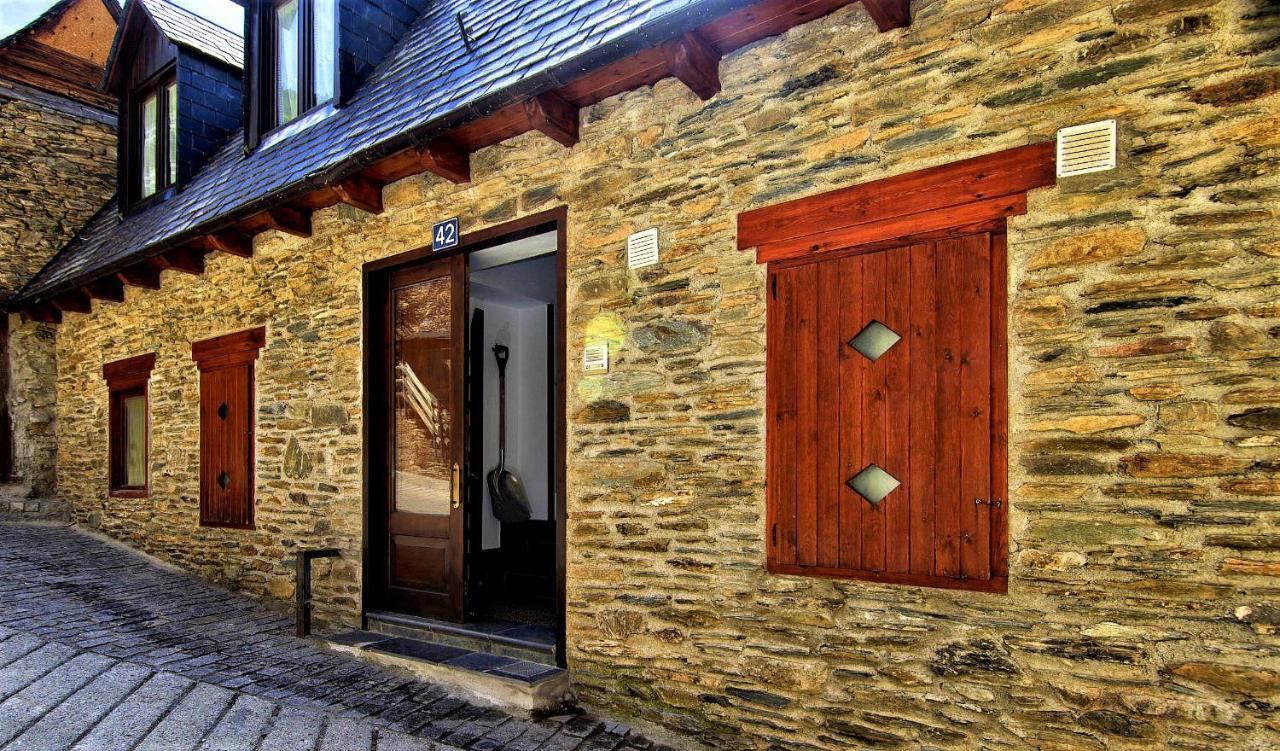 Apartamentos Aran Montcorbau Exterior foto